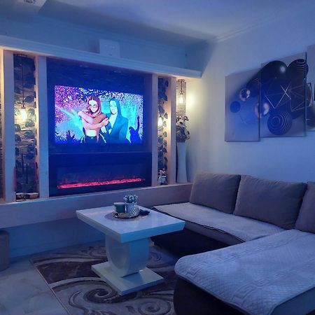 Apartman Star Lux Kula Ngoại thất bức ảnh