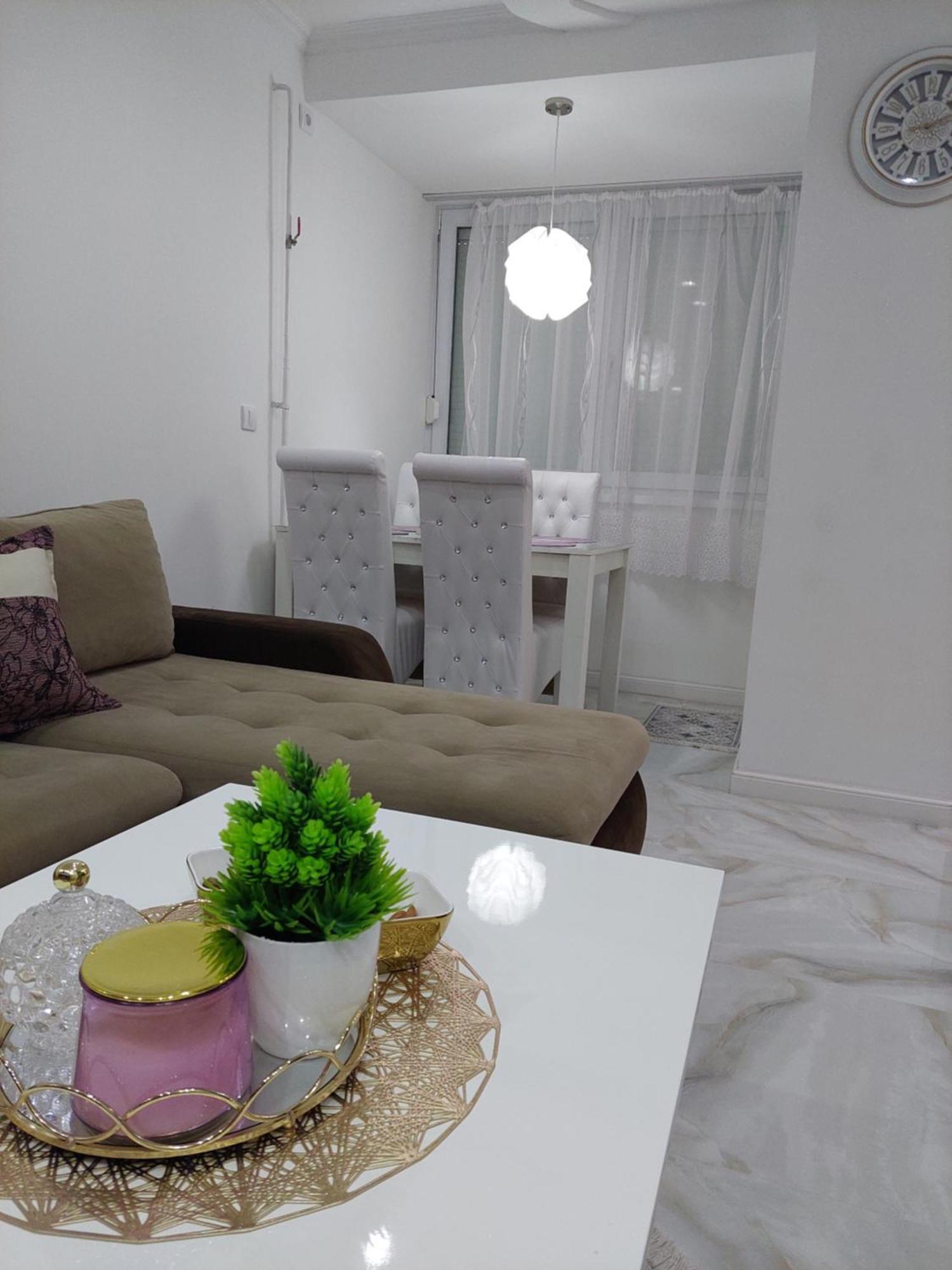 Apartman Star Lux Kula Ngoại thất bức ảnh